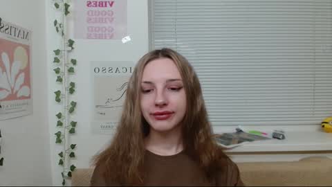 Snapshot of adele0_0 chatting on 01/04/25, 02:35 Adele online show from 01/04/25, 02:35