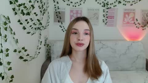 Snapshot of adele0_0 chatting on 02/24/25, 01:10 Adele online show from 02/24/25, 01:10