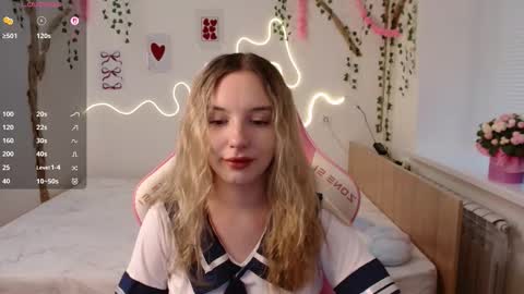 Snapshot of adele0_0 chatting on 09/27/25, 01:05 Adele online show from 09/27/25, 01:05