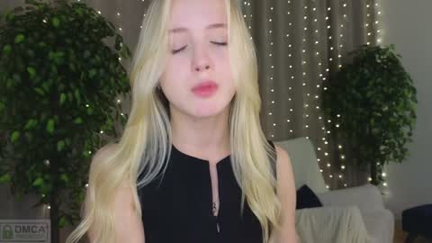 Adele online show from 01/30/25, 12:29