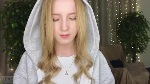 Adele online show from 02/17/25, 12:54