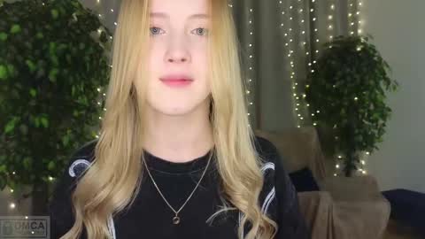 Adele online show from 02/19/25, 09:58