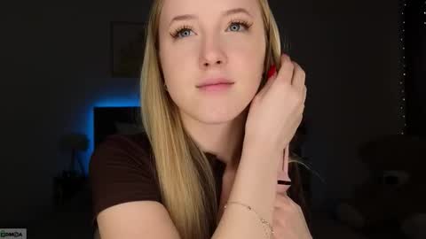 Adele online show from 02/21/26, 09:05