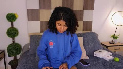 Andrea online show from 02/12/25, 12:01