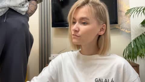 Snapshot of adele_nick2202 chatting on 11/02/25, 11:56 Adele Nick online show from 11/02/25, 11:56