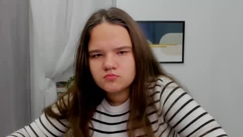 adelecruzz online show from 02/07/25, 08:11