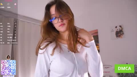 Adele online show from 10/31/25, 04:08