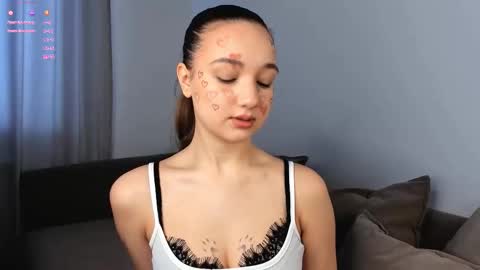 Snapshot of adelexx_zll chatting on 02/14/26, 04:31 adelexx_zll online show from 02/14/26, 04:31