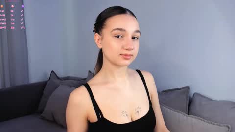 Snapshot of adelexx_zll chatting on 02/20/26, 05:15 adelexx_zll online show from 02/20/26, 05:15