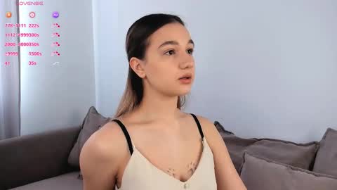 Snapshot of adelexx_zll chatting on 02/27/26, 04:12 adelexx_zll online show from 02/27/26, 04:12