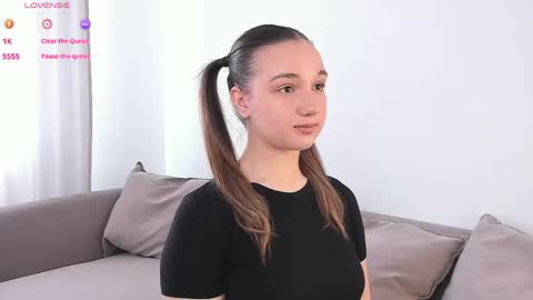 adelexx_zll online show from 04/30/26, 04:30