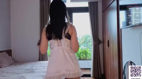 Adelia online show from 11/08/25, 01:06