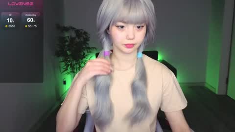 adelina__flower online show from 05/01/26, 02:27