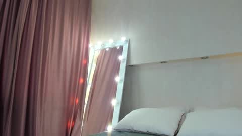 Snapshot of adelina_bliss chatting on 04/15/26, 09:27 Adelina bliss online show from 04/15/26, 09:27