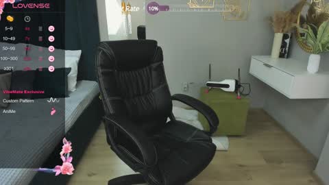 Snapshot of adelina_cowell chatting on 02/04/25, 06:38 Adelina online show from 02/04/25, 06:38