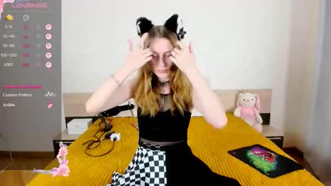 Snapshot of adelina_cowell chatting on 09/24/25, 09:45 Adelina online show from 09/24/25, 09:45
