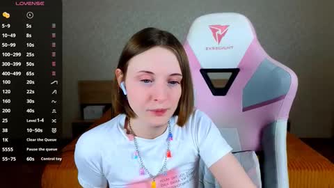 Snapshot of adelina_cowell chatting on 02/16/26, 09:27 Adelina online show from 02/16/26, 09:27