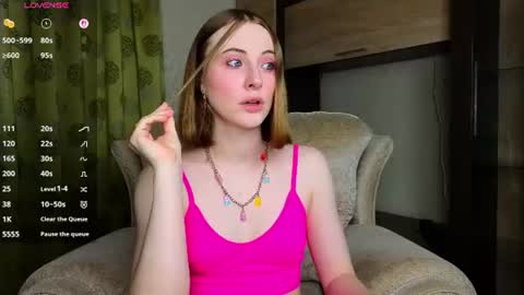 Snapshot of adelina_cowell chatting on 06/19/26, 01:59 Adelina online show from 06/19/26, 01:59