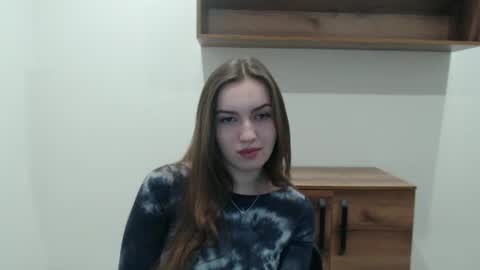 Snapshot of adelina_sweett chatting on 11/06/25, 11:44 adelina_sweett online show from 11/06/25, 11:44