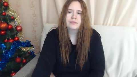 Snapshot of adelinalawson chatting on 01/19/25, 06:43 adelinalawson online show from 01/19/25, 06:43