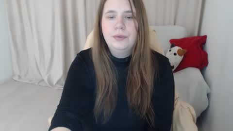 Snapshot of adelinalawson chatting on 03/08/25, 07:09 adelinalawson online show from 03/08/25, 07:09