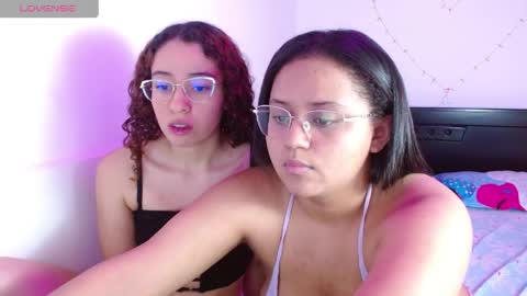 Snapshot of adeline_samy chatting on 03/31/26, 07:03 online show from 03/31/26, 07:03