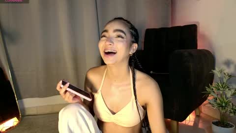 Snapshot of adelineevs chatting on 04/19/26, 01:16 ADELINE online show from 04/19/26, 01:16