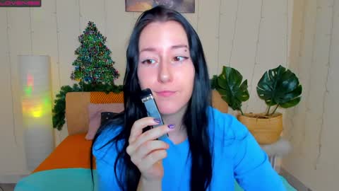 Snapshot of adell_berry chatting on 12/19/24, 02:23 Adel online show from 12/19/24, 02:23