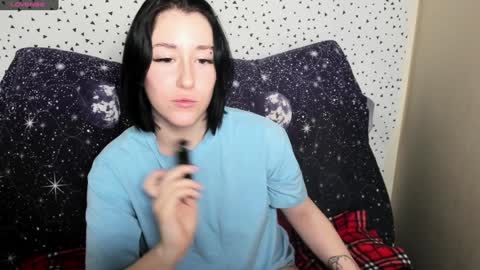 Snapshot of adell_berry chatting on 02/01/25, 11:32 Adel online show from 02/01/25, 11:32