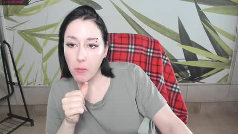 Snapshot of adell_berry chatting on 02/28/25, 06:10 Adel online show from 02/28/25, 06:10