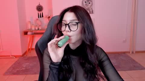 Snapshot of adelleb chatting on 02/05/25, 08:57 Your sweet girl online show from 02/05/25, 08:57