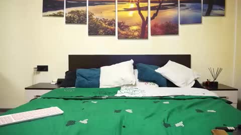 Adellineee online show from 09/20/25, 09:05