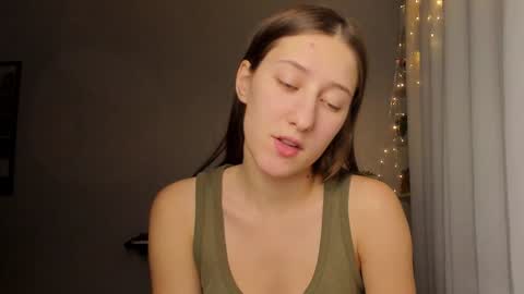 Snapshot of adellqueen chatting on 12/01/24, 10:32 Adell online show from 12/01/24, 10:32