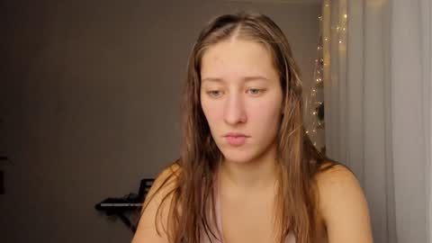 Snapshot of adellqueen chatting on 12/04/24, 10:30 Adell online show from 12/04/24, 10:30