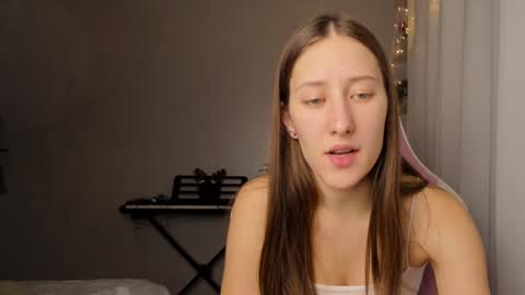 Snapshot of adellqueen chatting on 12/14/24, 10:39 Adell online show from 12/14/24, 10:39