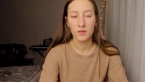 Snapshot of adellqueen chatting on 12/25/24, 10:27 Adell online show from 12/25/24, 10:27