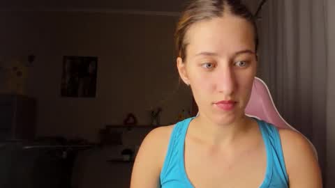 Snapshot of adellqueen chatting on 09/20/25, 09:38 Adell online show from 09/20/25, 09:38