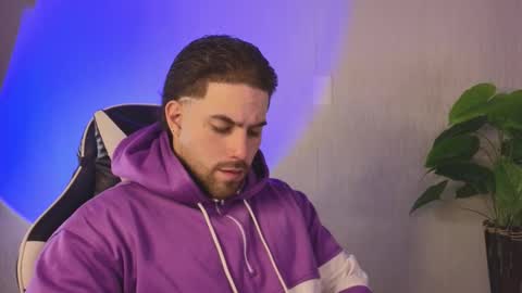 Ades online show from 11/26/25, 10:38