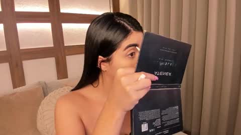 Snapshot of adhara_black01 chatting on 02/20/26, 12:27 Adhara online show from 02/20/26, 12:27