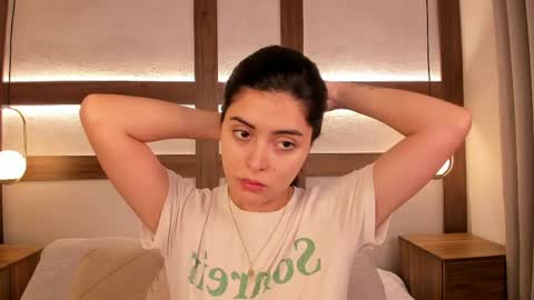 Adhara  online show from 05/06/26, 12:43