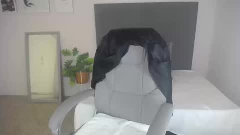 Snapshot of adhara_cortez chatting on 09/22/25, 08:22 Adhara Cortez  online show from 09/22/25, 08:22