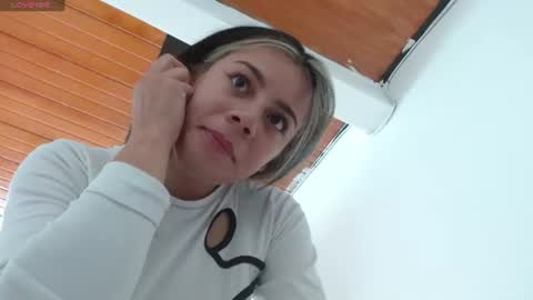 Adhara Montiel online show from 07/12/26, 06:43