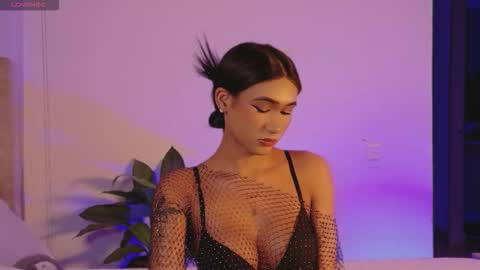 Isabellafirst online show from 10/04/25, 10:52