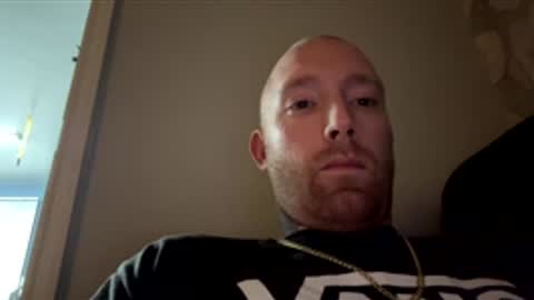 Snapshot of adidas2410 chatting on 03/30/26, 02:01 adidas2410 online show from 03/30/26, 02:01