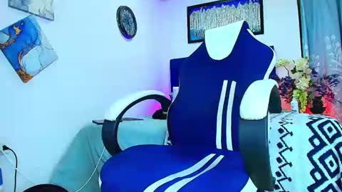 Snapshot of adil_aminn chatting on 04/09/26, 08:53 DALIL ADIL AMIN online show from 04/09/26, 08:53