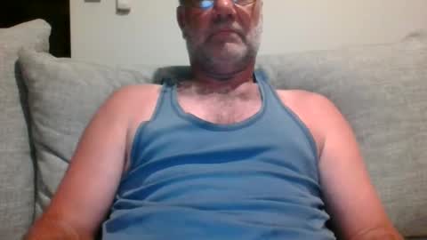 adjustable14 online show from 02/20/25, 09:00