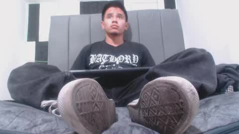 Snapshot of adonis_latin_19 chatting on 04/28/26, 03:44 adonis_latin_19 online show from 04/28/26, 03:44