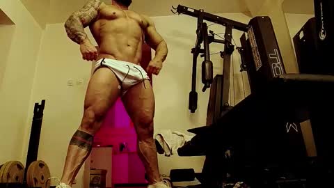 Snapshot of adonis_msc chatting on 11/11/25, 10:32 Adonis online show from 11/11/25, 10:32