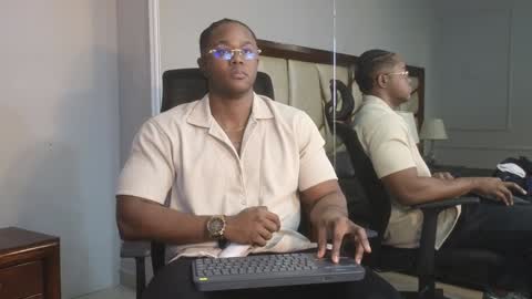 Snapshot of adonisknigh chatting on 12/27/24, 09:11 Adonis Knight online show from 12/27/24, 09:11