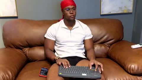 Snapshot of adonisknigh chatting on 01/31/25, 11:56 Adonis Knight online show from 01/31/25, 11:56